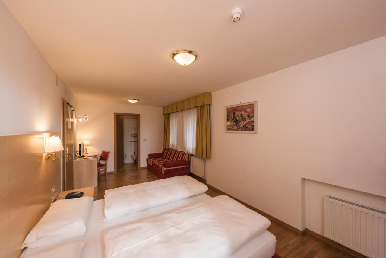 Hotel Union Dobbiaco Esterno foto