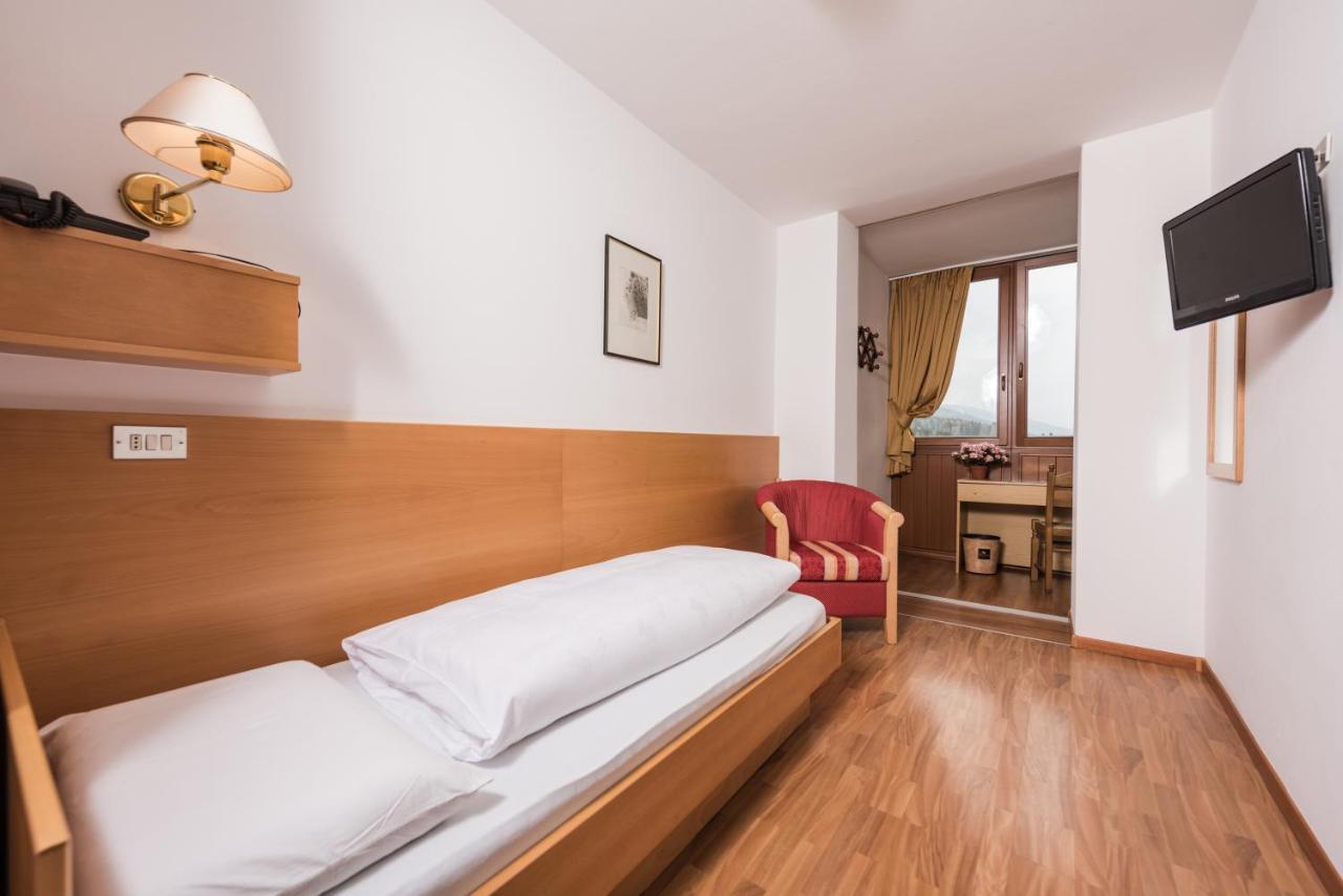 Hotel Union Dobbiaco Esterno foto