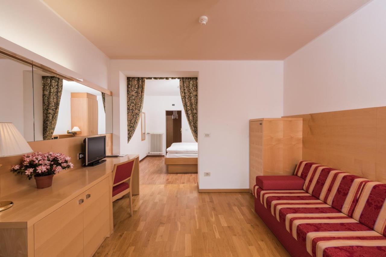 Hotel Union Dobbiaco Esterno foto