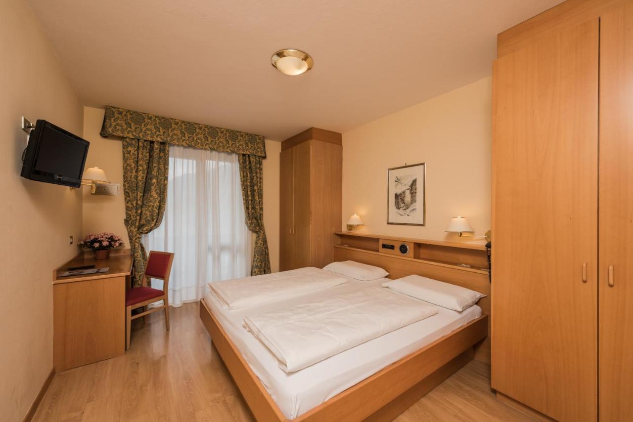 Hotel Union Dobbiaco Esterno foto